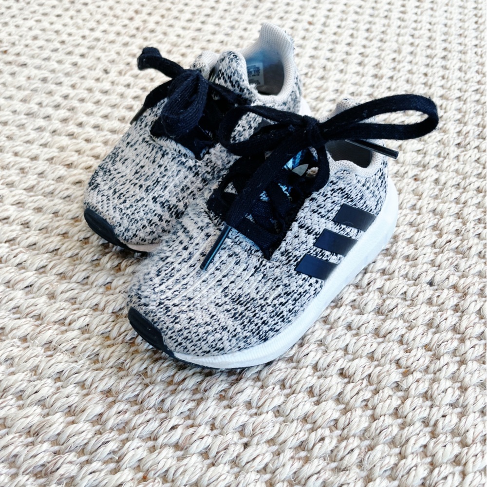 Adidas Baby Toddler Knit Striped Swift Run 1.0 Sneaker Size 5K Unisex - Picture 9 of 9